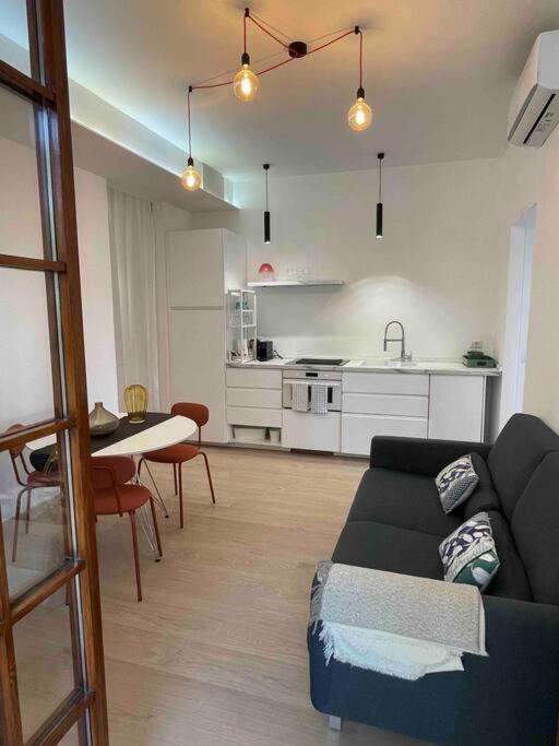 Grazioso Appartamento In Condominio Nel Verde Буччинаско Экстерьер фото